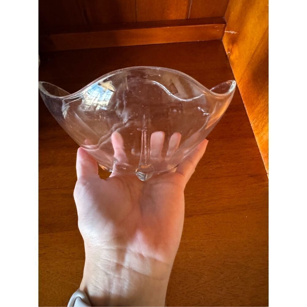 Glass candy bowl clear wavy jellyfish trinket dish with feet curved flowy edge